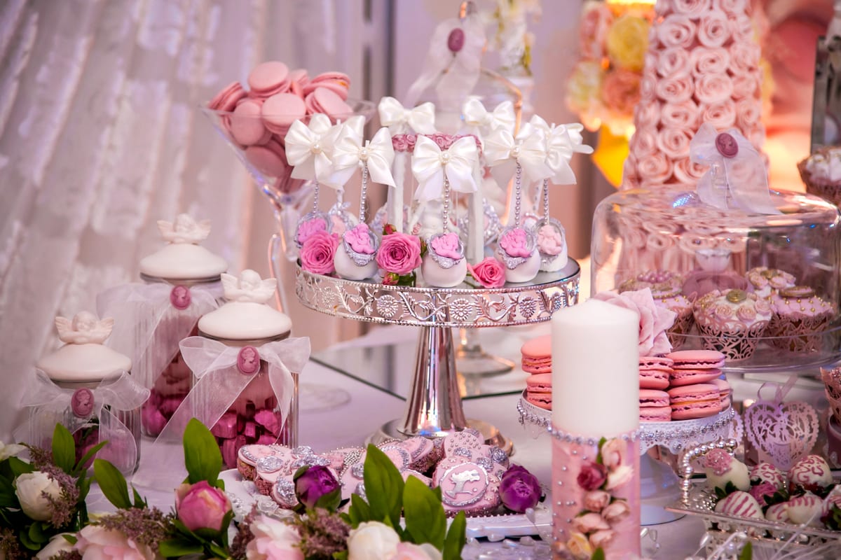 Hire candy cart — delicious desserts at the wedding candy bar in the for parties and events in Johannesburg, Sandton and Randburg