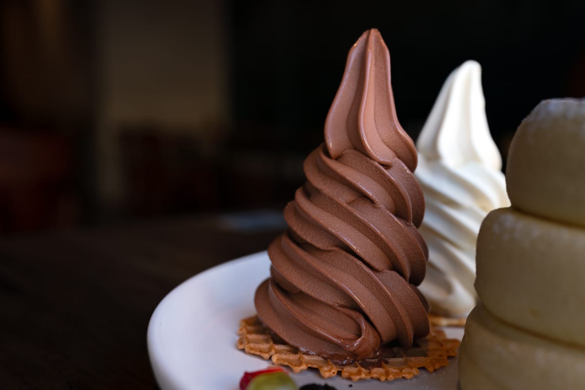 Hire soft serve machine — close up fluffy souffle pancakes with chocolate an for parties and events in Johannesburg, Sandton and Randburg